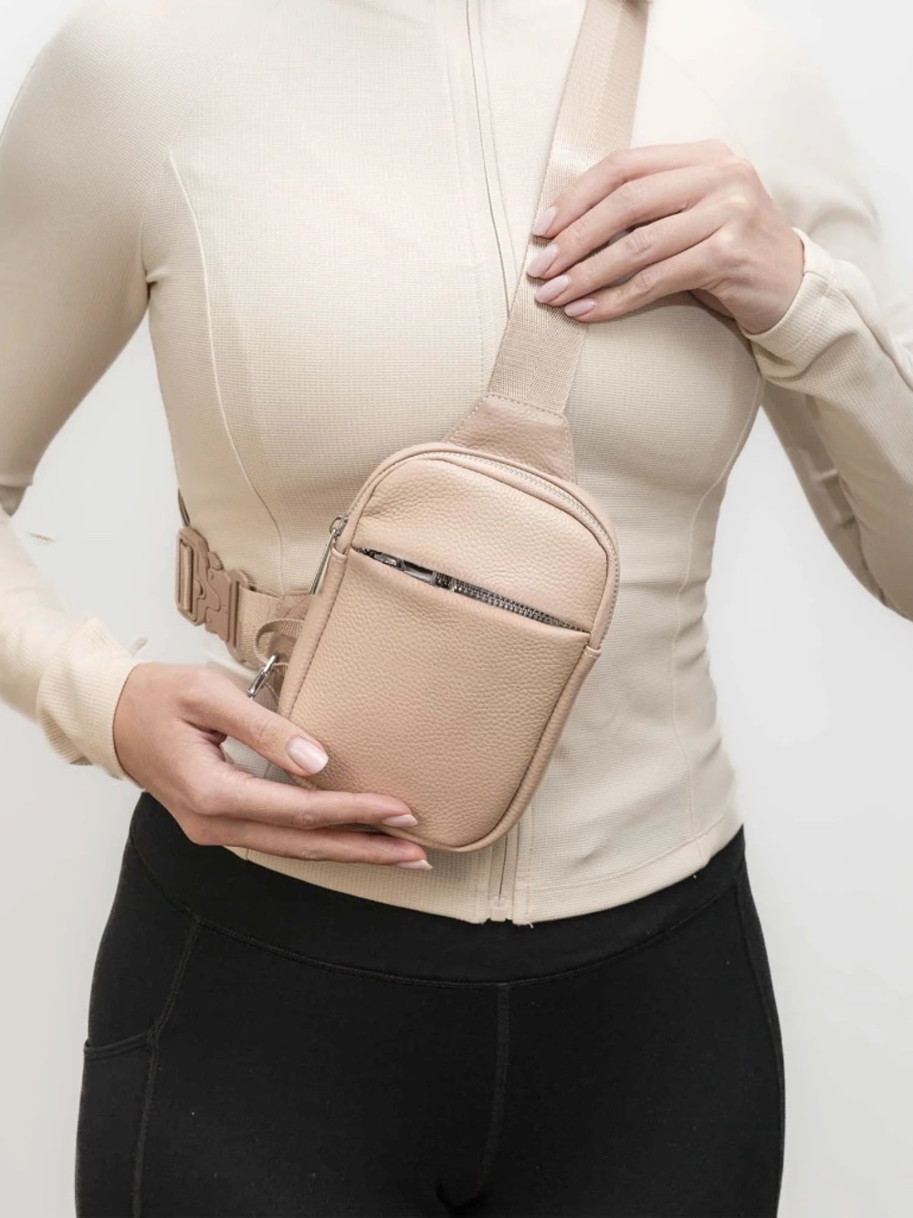 NWT~Concept Global~Beige Leather Travel Sling Bag~Large - Picture 2 of 7